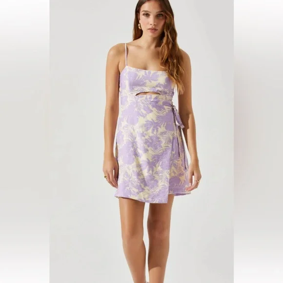 open lace back dress Emese Floral Cutout Maxi Dress